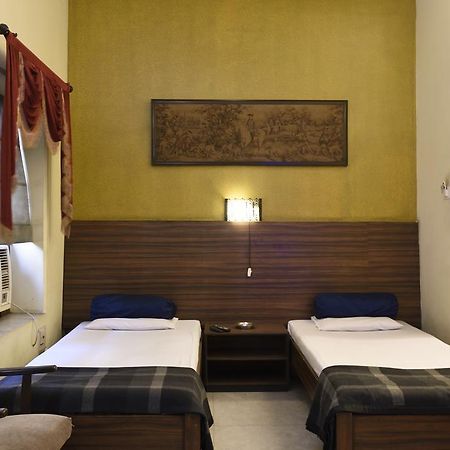 Hotel Esplanade Chambers Kalkuta Zewnętrze zdjęcie