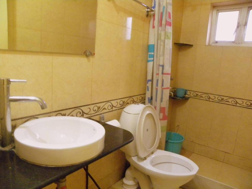 Hotel Esplanade Chambers Kalkuta Zewnętrze zdjęcie