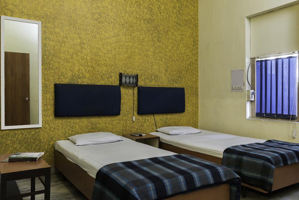 Hotel Esplanade Chambers Kalkuta Zewnętrze zdjęcie