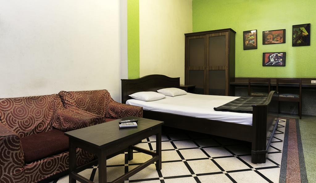 Hotel Esplanade Chambers Kalkuta Zewnętrze zdjęcie